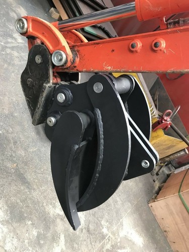 Mechanical Grab for 0.8 to 1 Ton Excavator - Picture 2 of 5