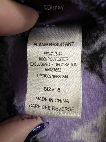 Disney Descendants 3 Girls Plush Purple Pink Black White Bathrobe Size 6 EUC - Picture 4 of 7