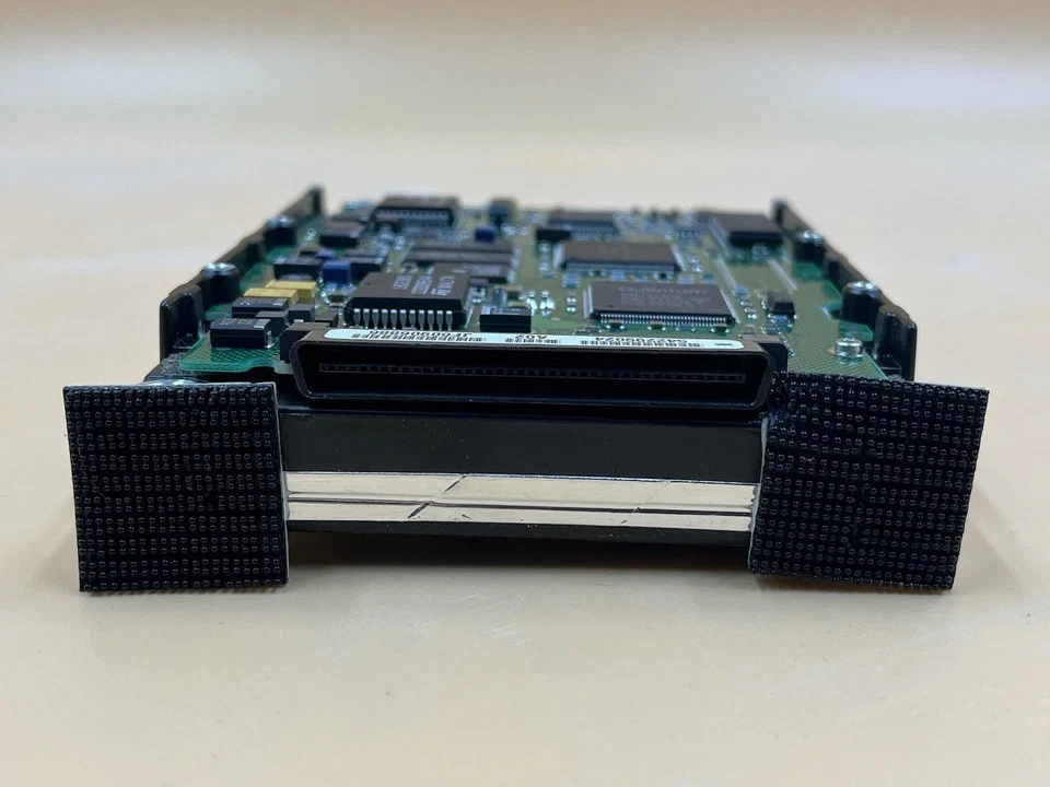 FESTPLATTE QUANTUM 2.1GB VP32210 5.4K SCSI 50-PIN 3.5'' - Bild 2 von 2