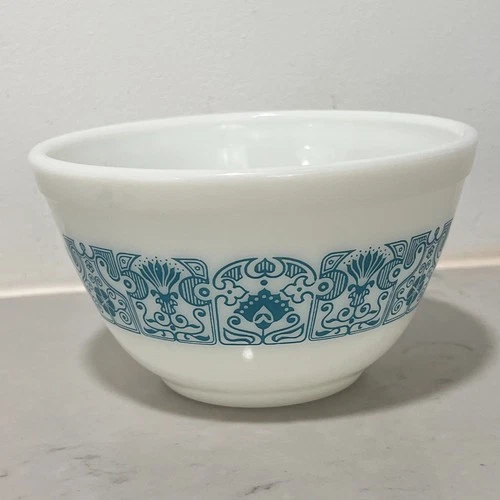Vintage Pyrex Blue Horizon 1-1/2 Pint Nesting Mixing Bowl #401