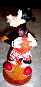 Official Walt Disney World Goofy Basketball 8.5" Bobblehead Souvenir Collectible