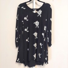 Altar'd State Black Embroidered Floral Cutout Back Shift Dress Womens L Boho