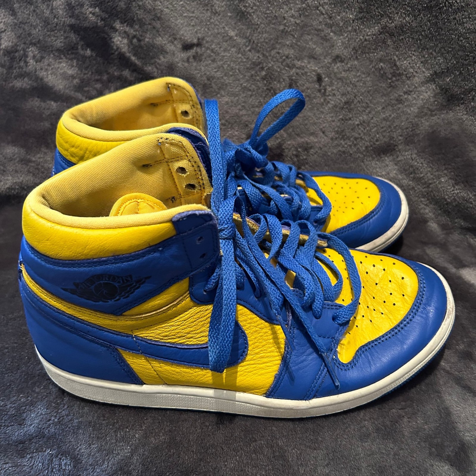 Nike Air Jordan Retro Og Reverse Laney Size 7W/5.5M FD2596-700 Womens
