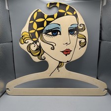 Vintage ges. gesch Pop Art Cloths Hanger