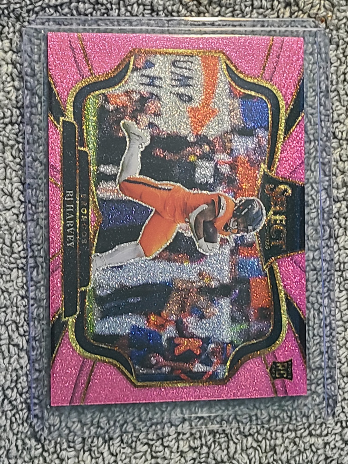 2025 Panini Select - Field Level RJ Harvey #410 Pink Glitter Prizm /15 (RC)