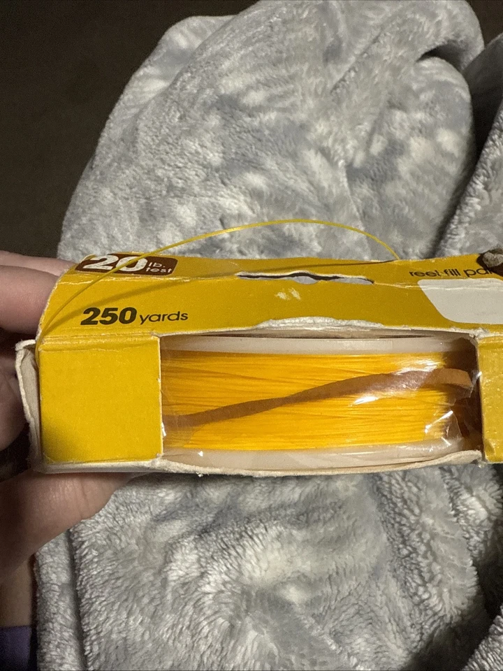 Vintage Stren Dupont 1980’s Monofilament Fishing Line 20 Lb 250 Yards Golden   - Image 2 of 4