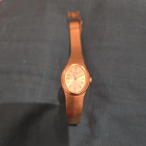 Vintage 70s Seiko Quartz Gold Tone Ladies Wrist Watch