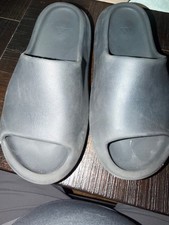 Size 10 - adidas Yeezy Slide Black