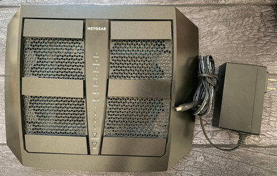 NETGEAR Nighthawk X6 AC3200 Tri-Band Smart WiFi Router R8000 EUC w/ Adapter