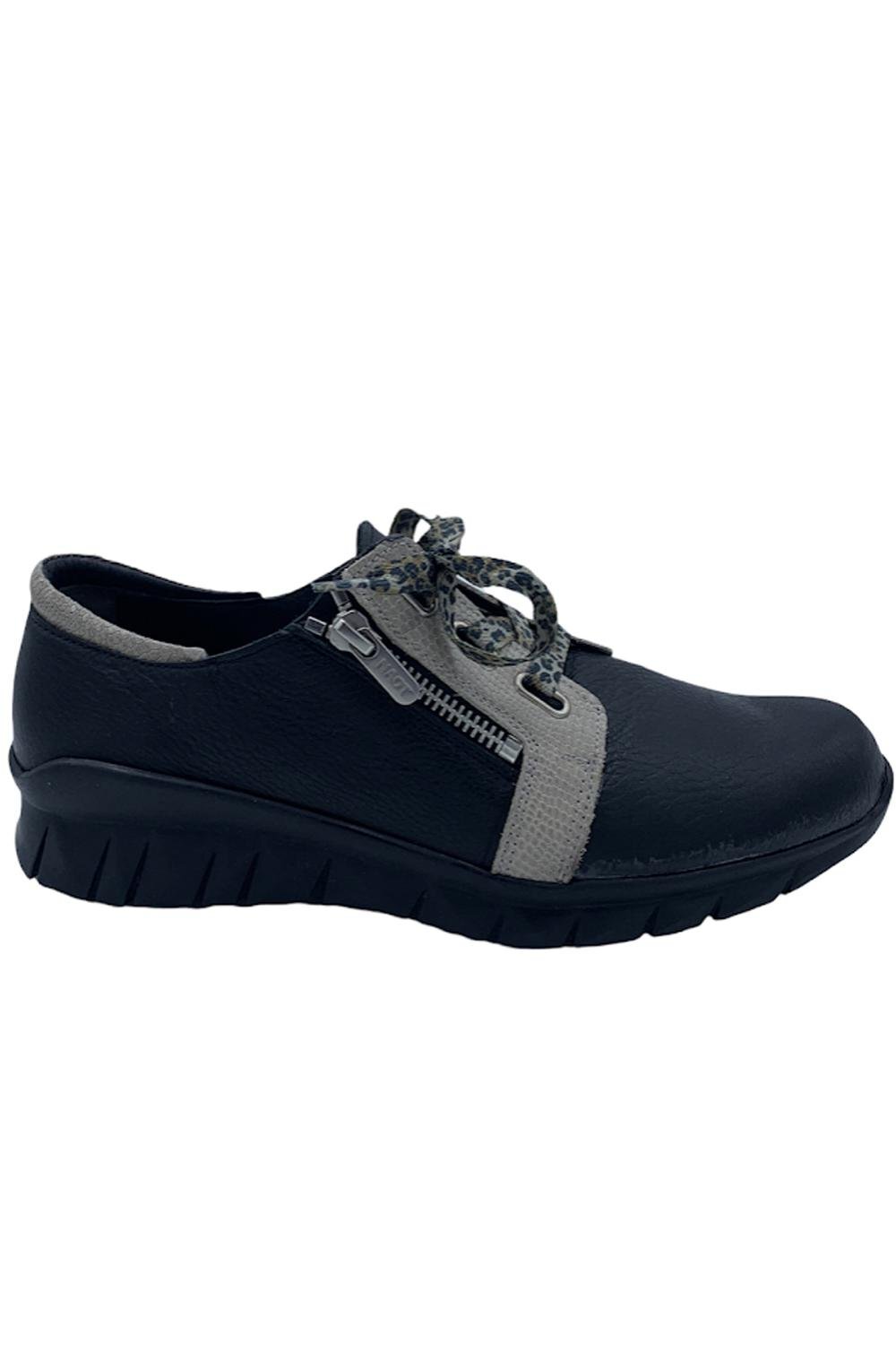 Кроссовки на шнуровке из натуральной кожи Elios Soft Black 13290₽