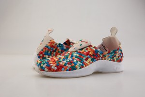 nike air woven premium