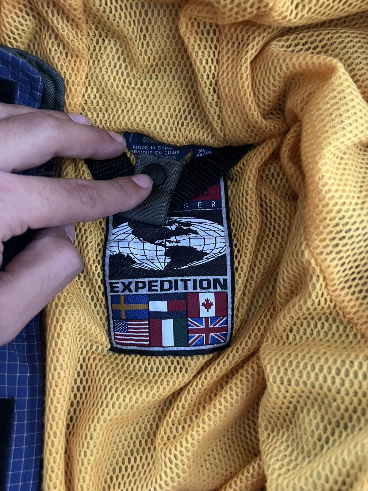 tommy hilfiger expedition outdoors jacket vintage image 2