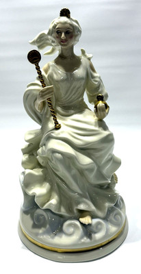 1983 Royal Doulton Enchantment Collection QUEEN of the ICE HN2435 Peggy Davies
