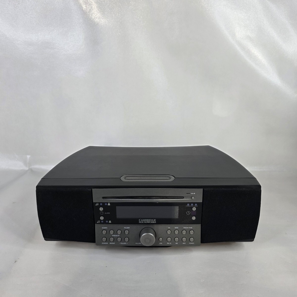 Cambridge SoundWorks CD740 CD Player AM FM Radio Compact Disc