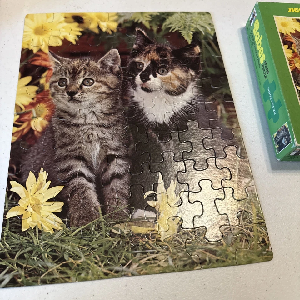 Rompecabezas vintage Babes Curios Kittens 63 piezas 11,5” X 15” completo Foto 4 de 4