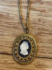 Vintage Glass Etched Victorian Gold Framed Cameo Pendent Necklace 24 Inches Long
