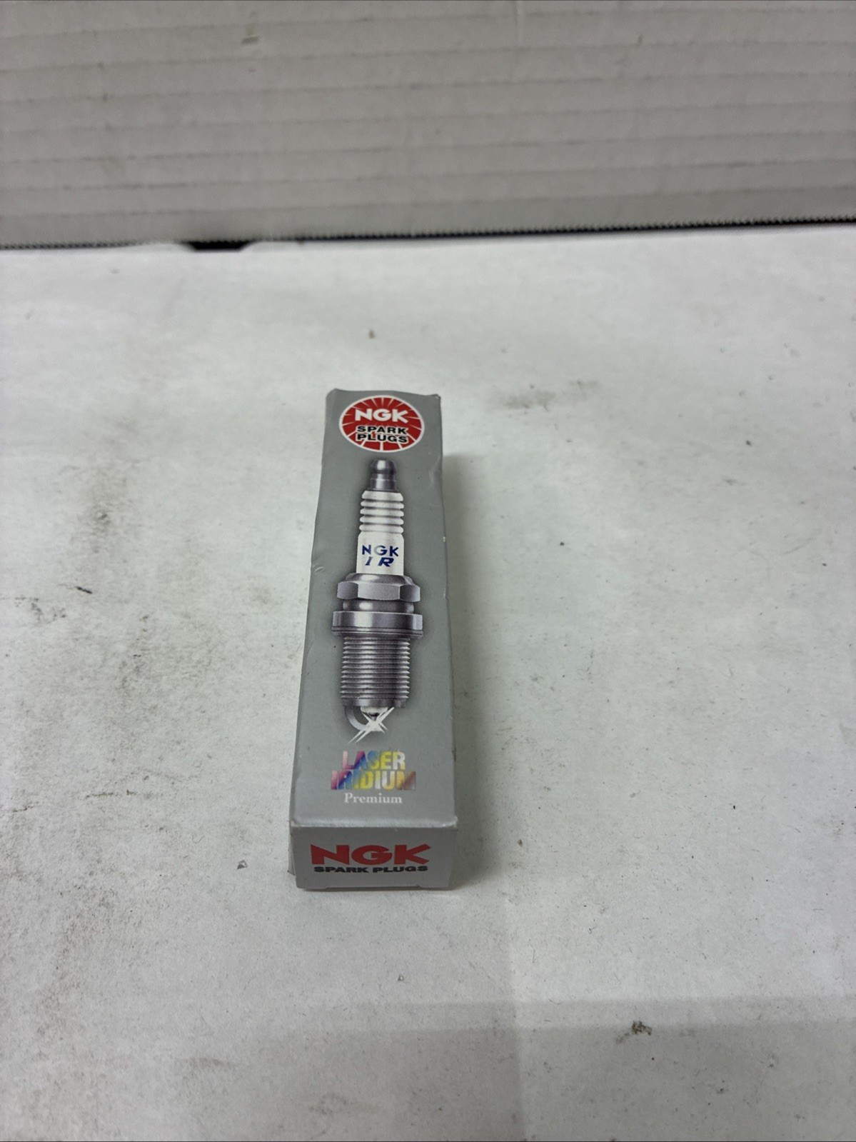 Genuine NGK Laser Iridium Spark Plug SILZKGR8B8S  94201 for 2016-2019 BMW X1