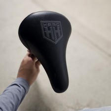 Vintage Haro BMX Seat Black Padded Saddle Loaf Mid School HH Logo Freestyle