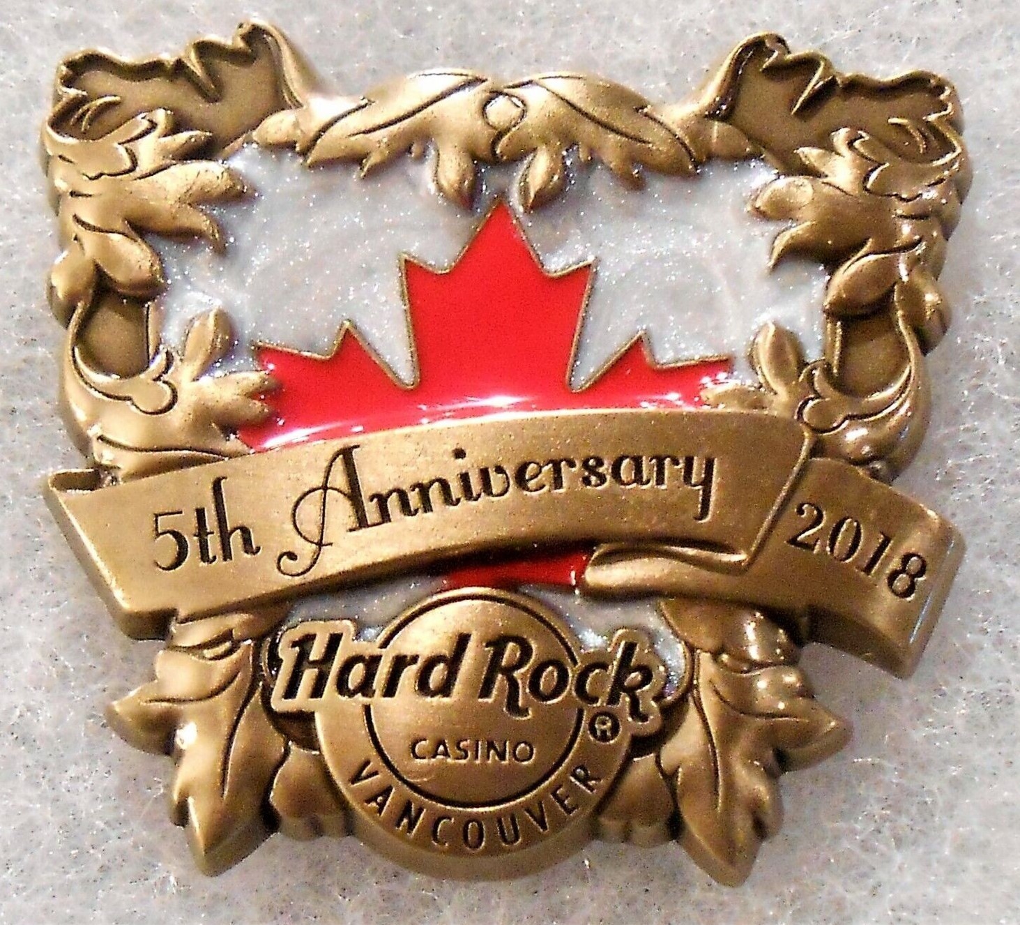 HARD ROCK CASINO VANCOUVER 3D 5TH ANNIVERSARY WREATH MAPLE LEAF PIN # 491044