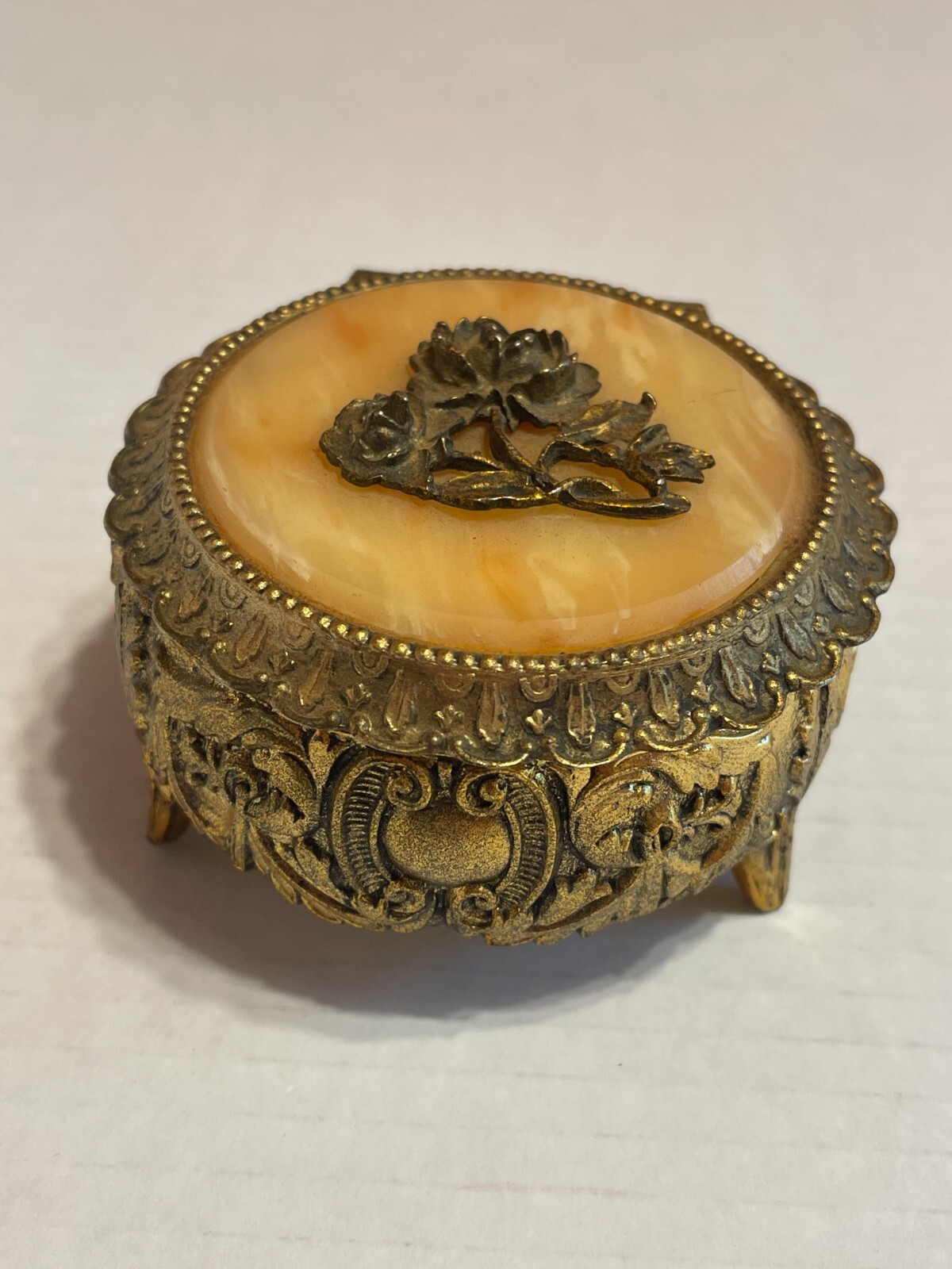 VTG SANKYO MUSIC BOX SONG “FEELINGS” Gold Tone Metal Faux Marble plaque