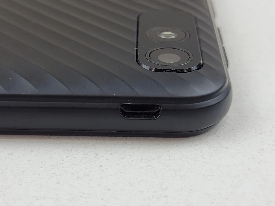 Smartphone BLU C5L Max (C0170WW) 16GB / 32GB (GSM Desbloqueado) Doble SIM Android Foto 3 de 4