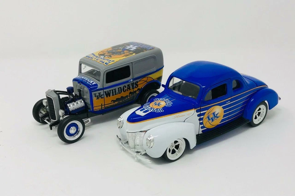 Two Piece Set Kentucky Wildcats 1932 Ford Rat Rod/1940 Ford Coupe Diecast Banks - Image 2 of 4