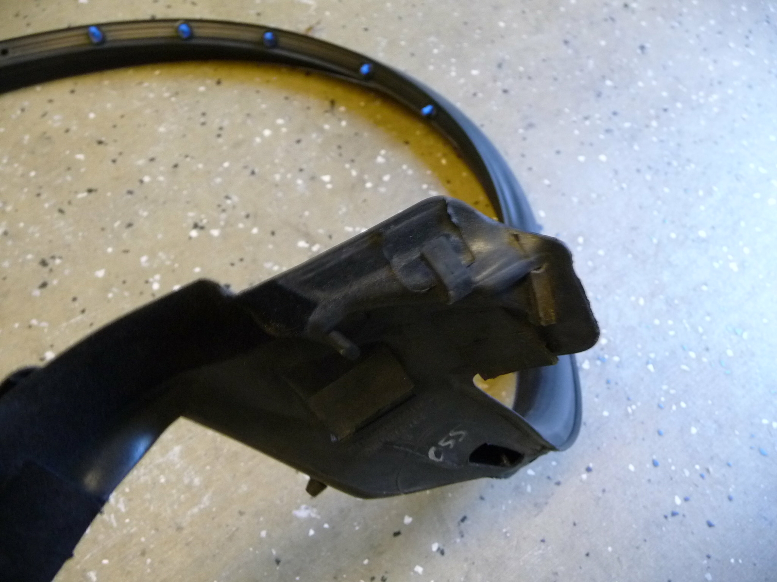 2009-2014 Lamborghini Gallardo Spyder Right Door Seal weatherstrip 407837912 OEM