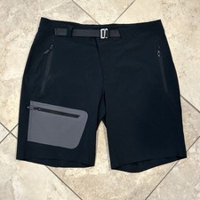 Columbia Titanium Titan Pass Shorts Men s 34x10 Black Active Omni Shield Belted