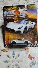 Hot Wheels Premium Boulevard Maserati MC20 Real Riders blanco fundido a presión escala 1:64
