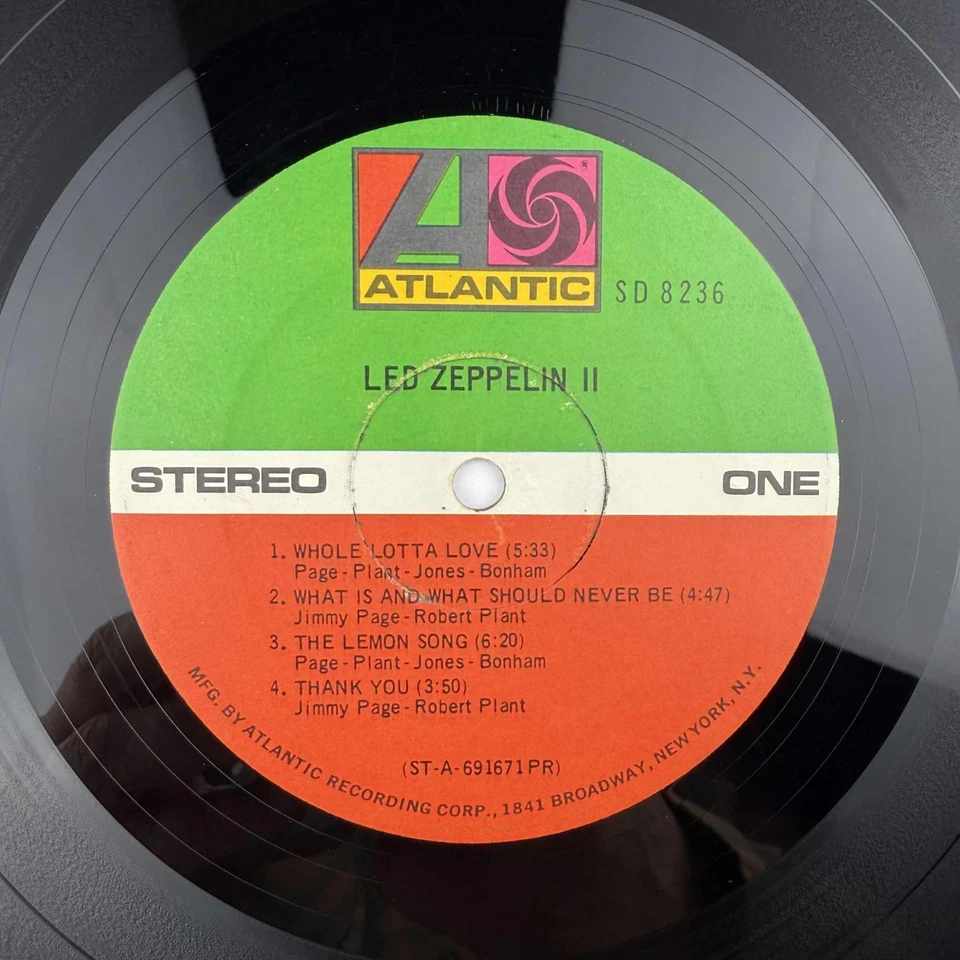 Led Zeppelin II - "AT" in Dead Wax vinyl record LP 60s Classic Rock Metal VG+ - Image 4 of 4