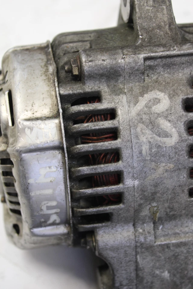 Alternador Honda S2000 AP2 2004-2005 usado OEM Foto 4 de 4