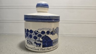 Harry & David Bear Creek Orchards Blue & White 2 3/4'' w/Lid Crock Medford OR