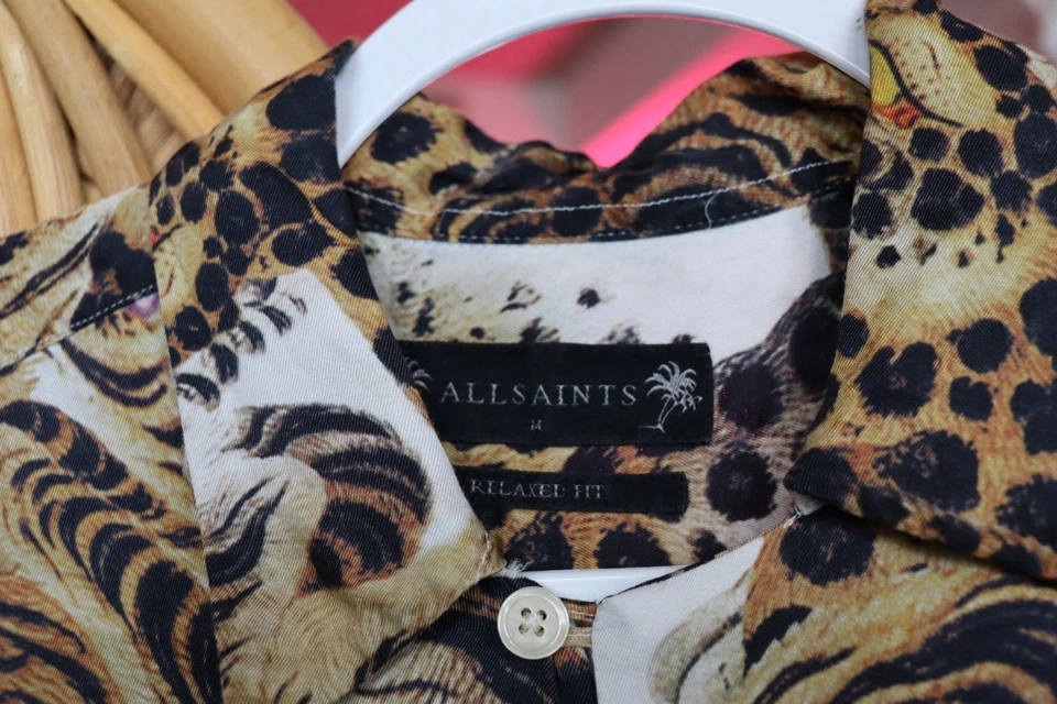 Camisa All Saints 'PRYDE' S/S Viscosa Estampado Animal - Talla Mediana/Calce Relajado Foto 2 de 4