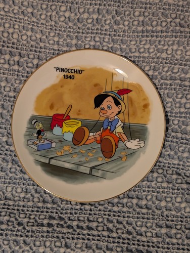 Vintage Disneyland Collector Plates 4 Lot Pinocchio Bambi Peter Pan Alice Japan - Picture 4 of 9