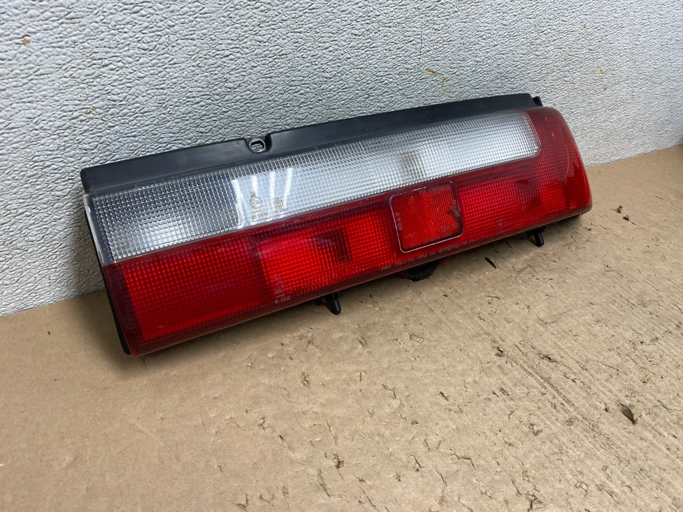 Luz trasera derecha derecha hatchback Suzuki Swift 1991 a 1994 2 puertas Q3550 Foto 3 de 4