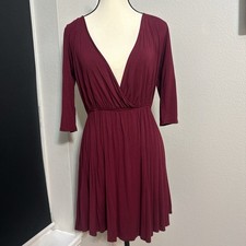 Burgundy Mini Dress w/ Open Back Black Heart Medium Good Condition