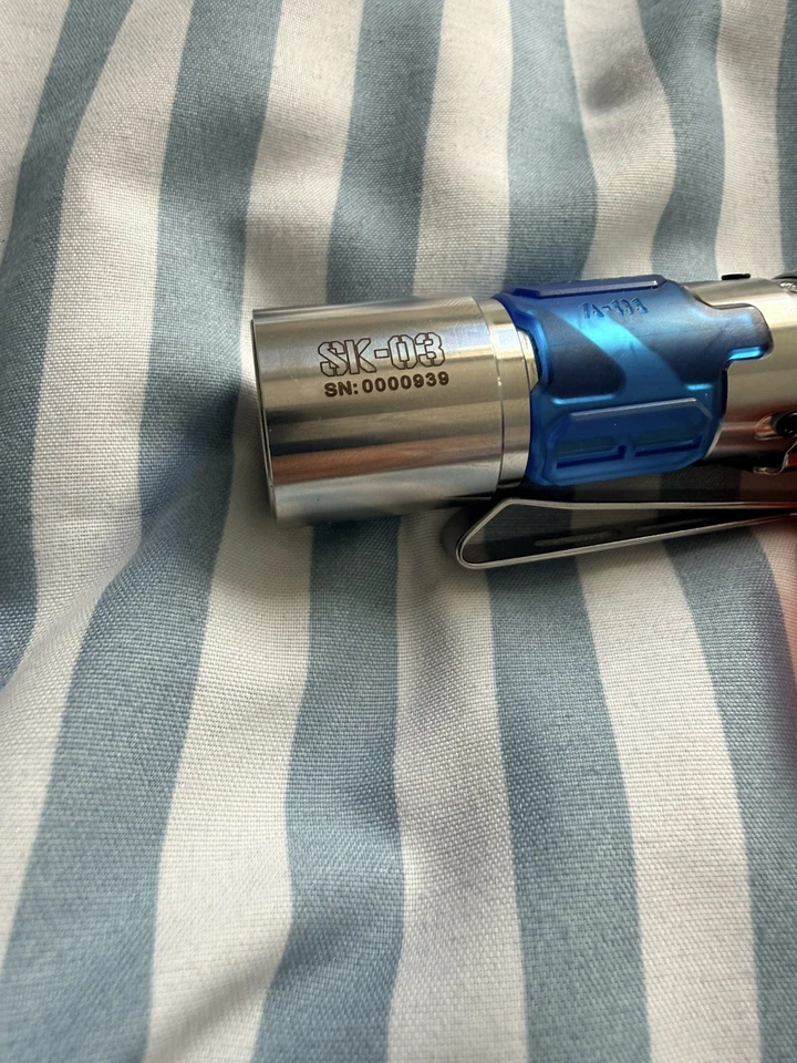 Loop Gear SK03 Stainless Steel 1000 Lumen EDC Flashlight Rechargeable - Image 2 of 4