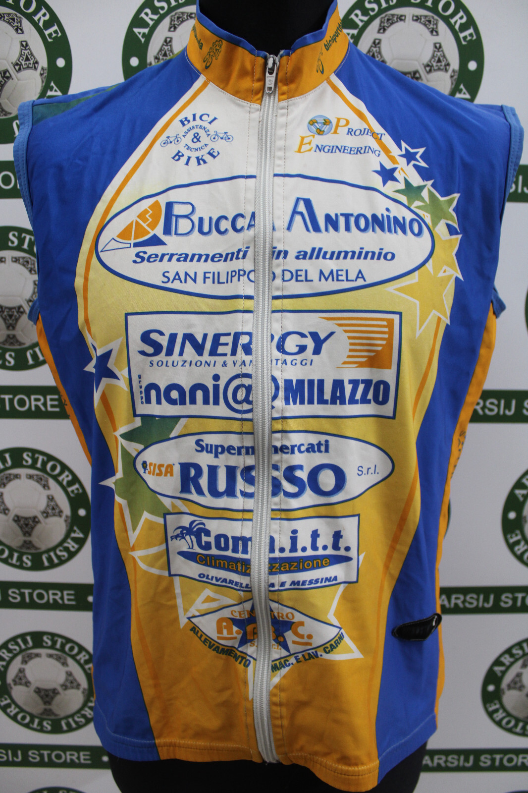 Foto 1 di 2