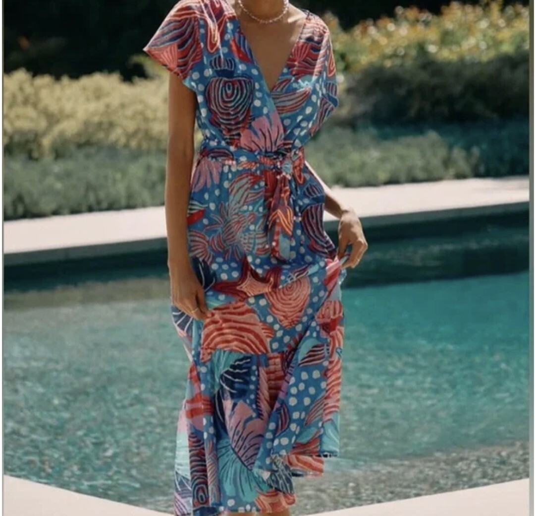 farm rio blue dress anthropologie Printed Wrap Size Large Ocean Beach NWT! 🪸🐠 Cascading flowers