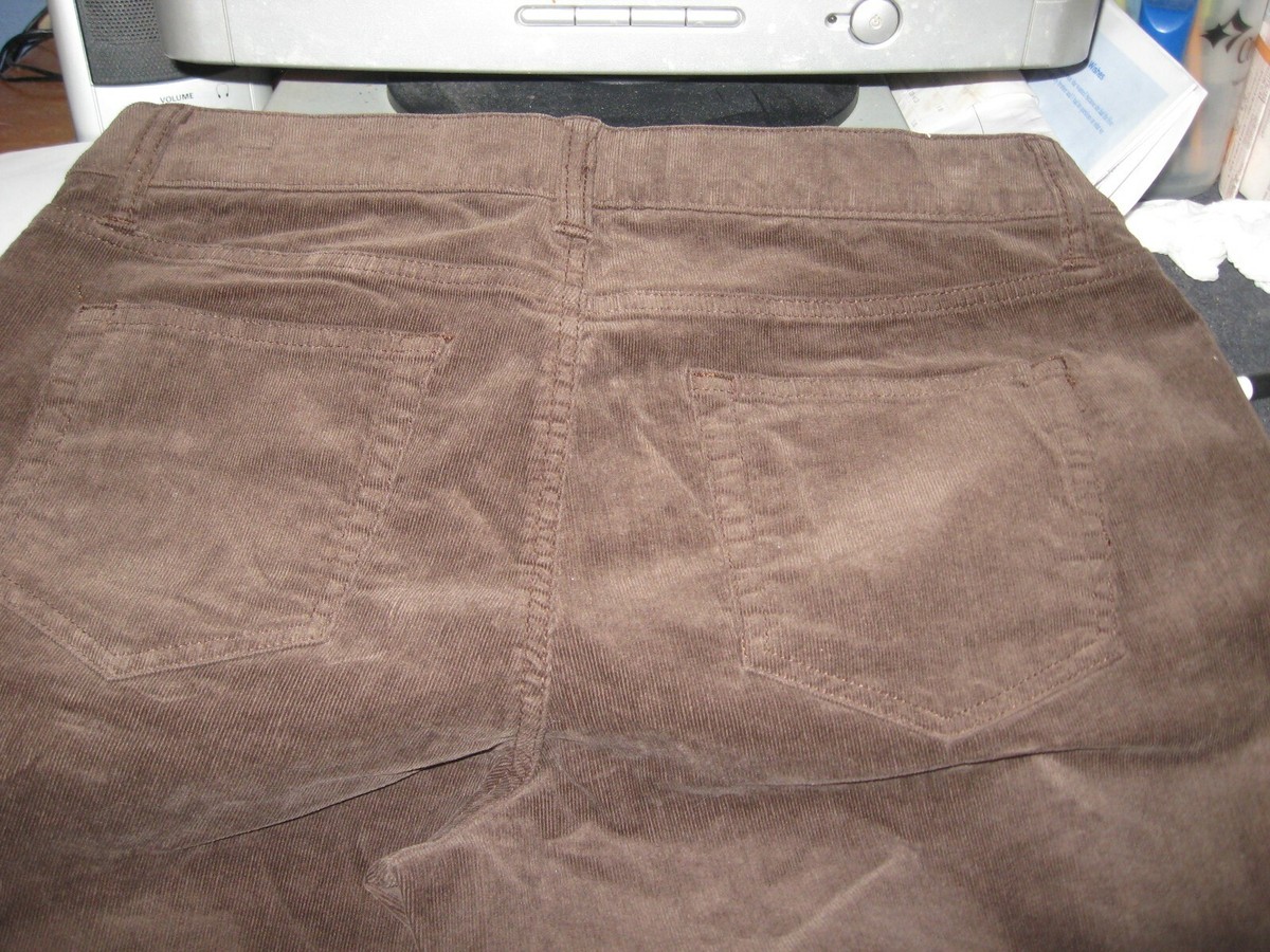 Pantalon en Velours côtelé 724 High Rise marron - Vente Privée Levi's® - BAZARCHIC