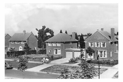 rt0103 - Welwyn Garden City, South Park View, Hertfordshire - Druck 6x4