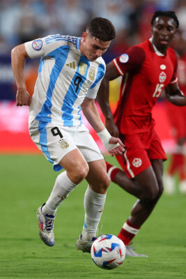 Julian Alvarez Argentina National Football Team Player Match - POSTER 20''x30''