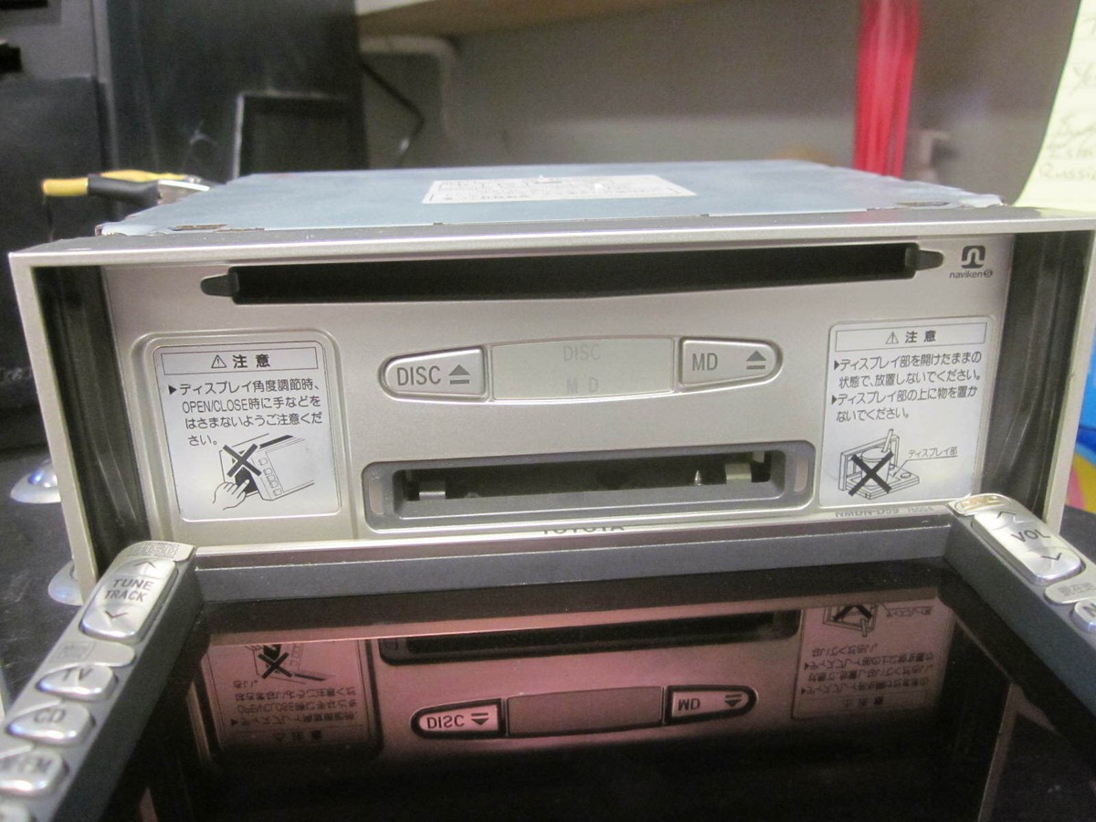 トヨタ純正ナビ&TV&CD&MD NMDN-D59 s-l1200.jpg