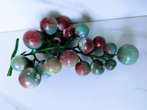 Vtg Hard To Find Color Combo Green & Red Stone Alabaster Grape Cluster - Picture 4 of 10