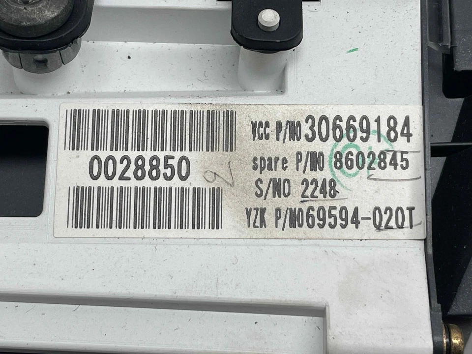 Volvo S40 Series 2004 sedán cuadro de instrumentos velocímetro 30669184 05 07 Foto 2 de 4