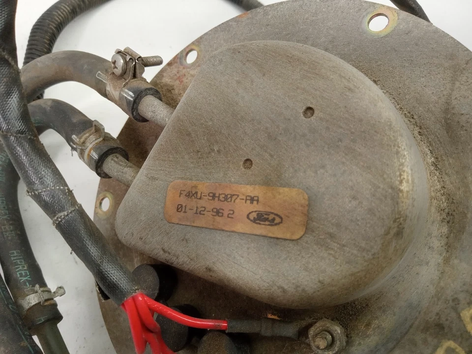 1993 - 1998 Nissan Quest conjunto de bomba de combustível fabricante de equipamento original, 323-58378A - Imagem 3 de 4