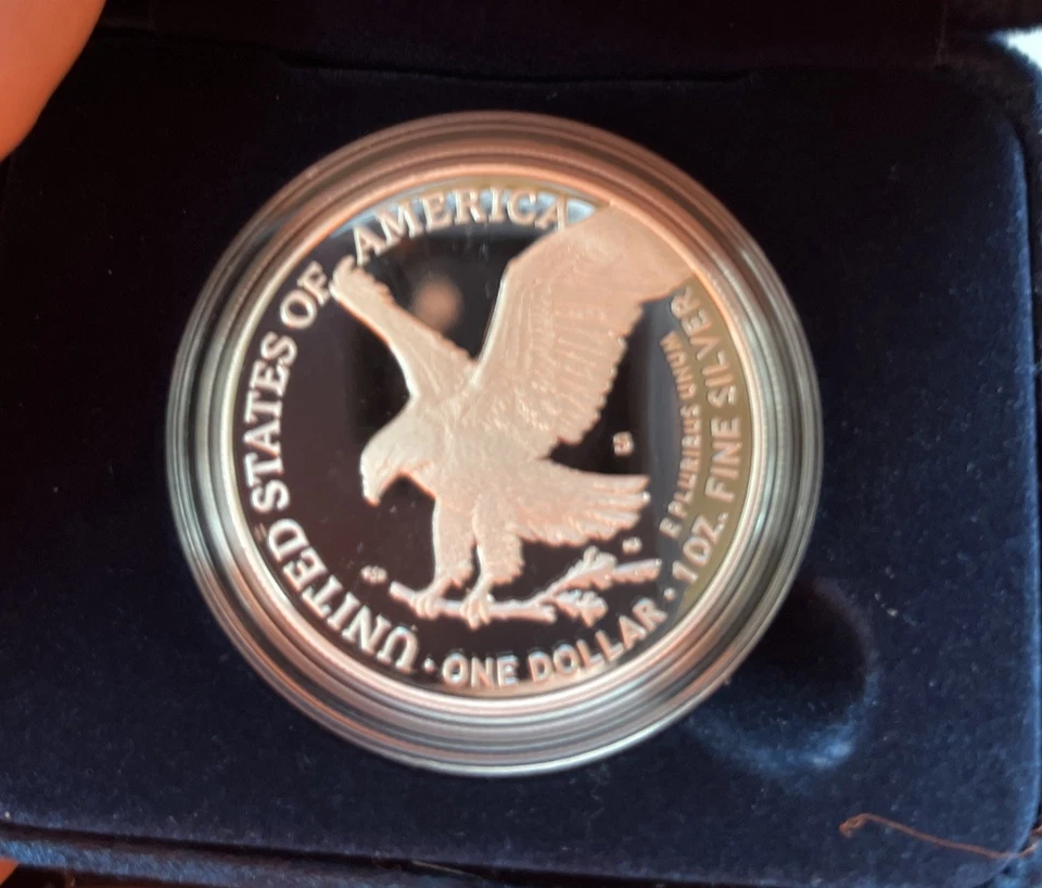250th Anniversary US Navy American Eagle One Ounce Silver Proof Coin IN HAND - Image 4 of 4