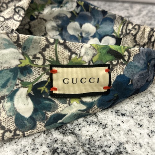Fascia Gucci Monogram Stampa Bloom Seta Blu/Verde Floreale Interbloccata Twist ML - Foto 2 di 8