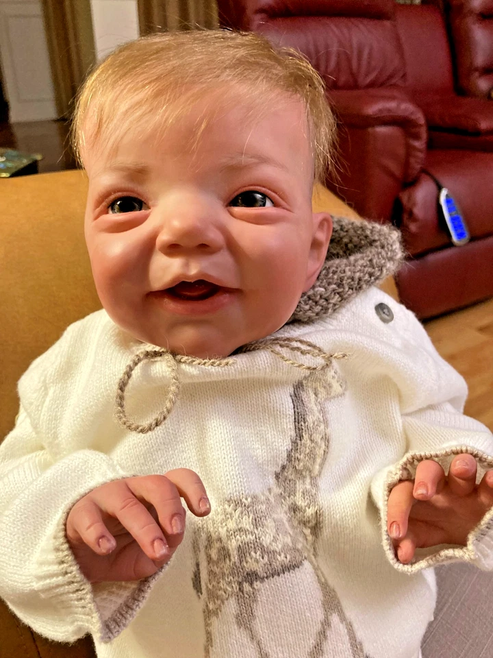 Bebé niño renacido Charlie - J.Kazmierczak; PLACA ABDOMINAL; HERMOSOS OJOS DE VIDRIO SOPLADO Foto 2 de 4