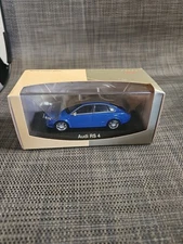 Audi RS4 B7 Sedan Blue - Die Cast 1:43 Minichamps - Germany Version 